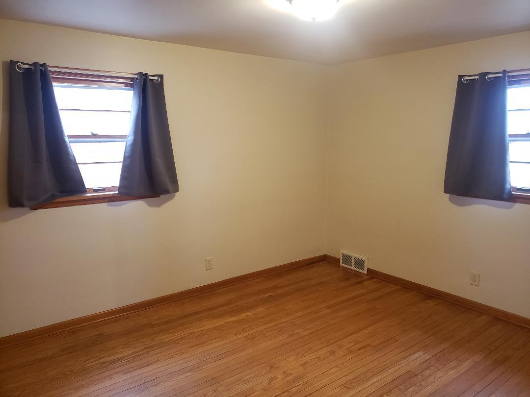 Building Photo - 515 Valleyview Ave NW