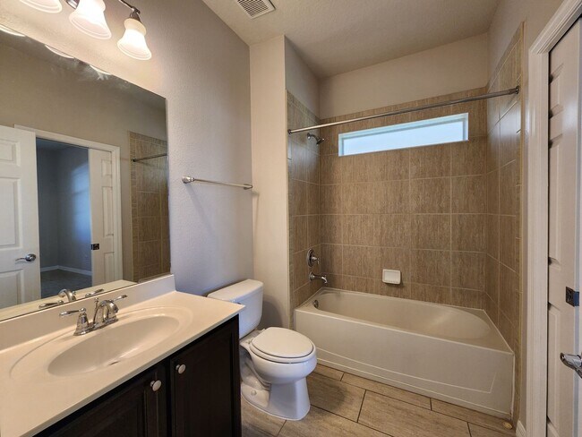 Building Photo - Beautiful LAKE NONA 3 Bedroom, 3 Bathroom ...