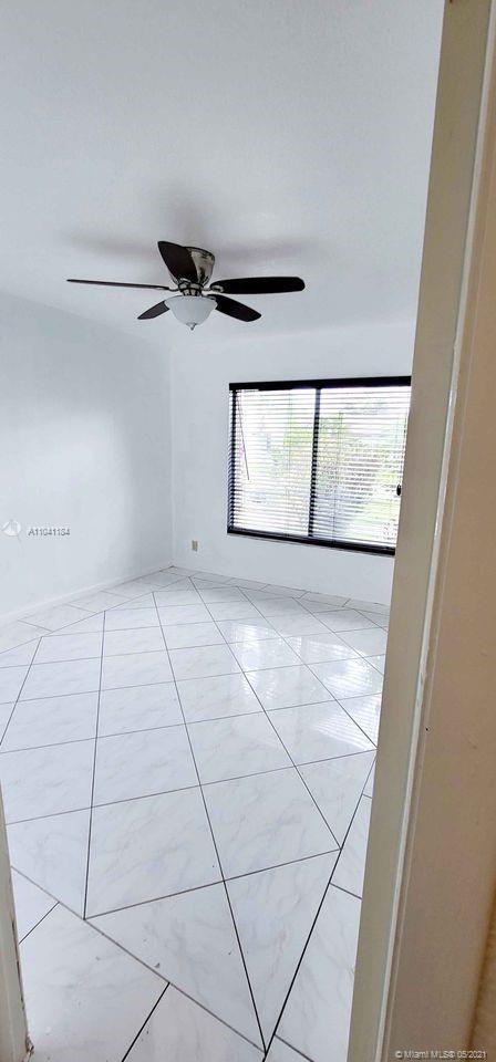 Building Photo - 6991 NW 20th Ct
