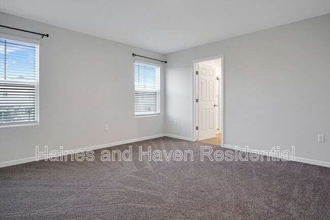 Building Photo - 3889 Geranium Ave