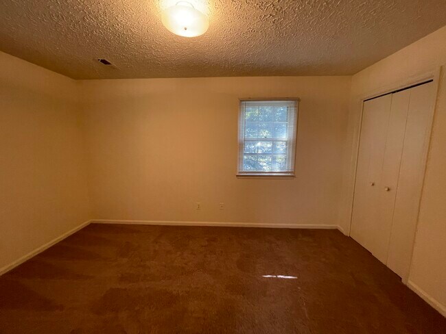 Building Photo - 681 Leesville Rd