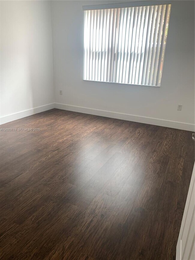 Building Photo - 4702 SW 160th Ave