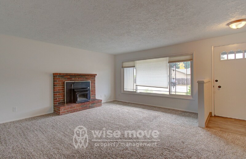 Building Photo - 10100 NW 23rd Ave