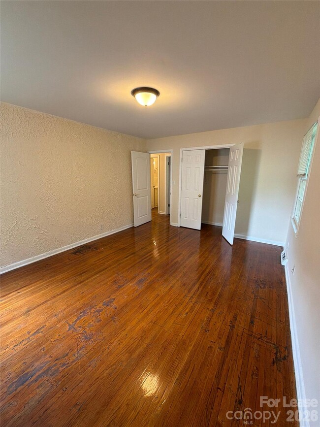 Building Photo - 137 Sleepy Hollow Rd
