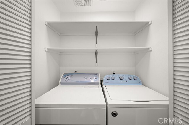 Building Photo - 78 N Sierra Bonita Ave