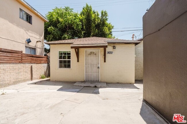 Building Photo - 5630 1/2 Craner Ave