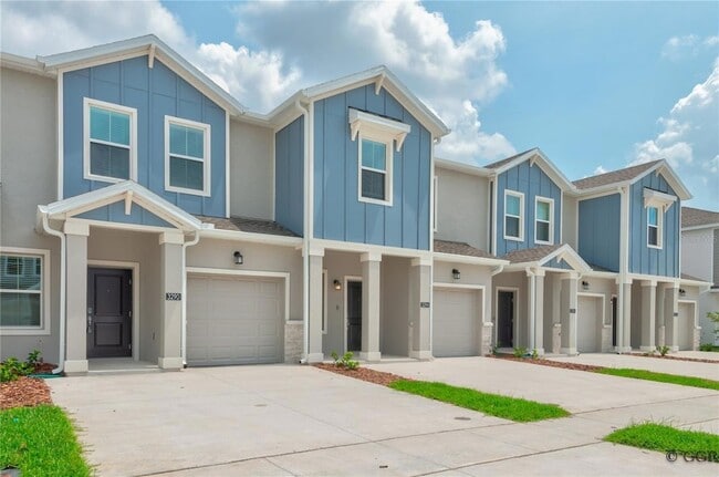 Building Photo - 3290 Laurent Lp