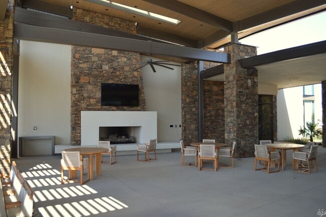 Building Photo - Del Webb,55+,Community.Rancho Mirage.Furnished/ Long Term/seasonal.