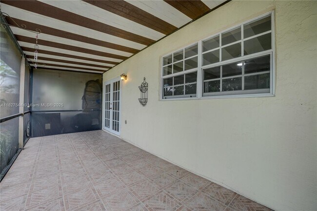 Building Photo - 2403 SW 58th Manor