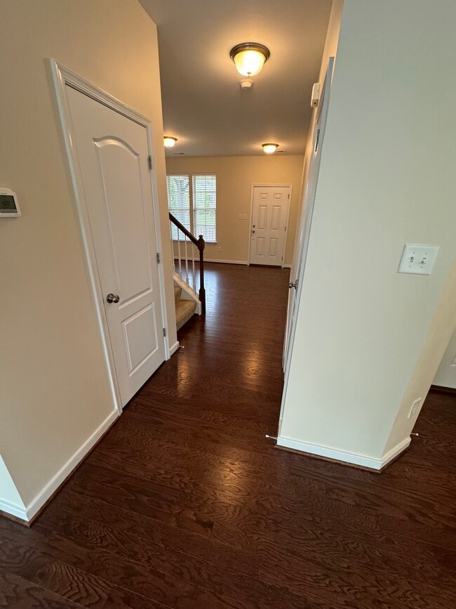 Building Photo - 6901 Swanhaven Dr