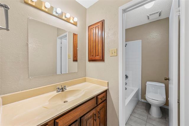 Building Photo - 14800 Enterprise Dr