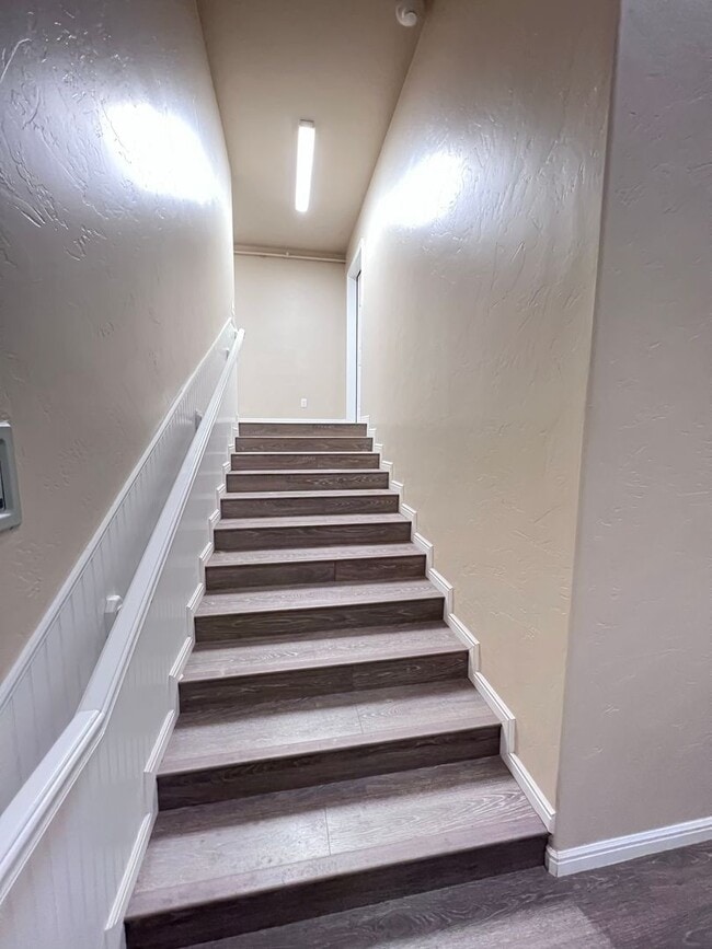 Building Photo - N201 One Bedroom Apartment UTILITIES INCLUDED - Gemstone Properties