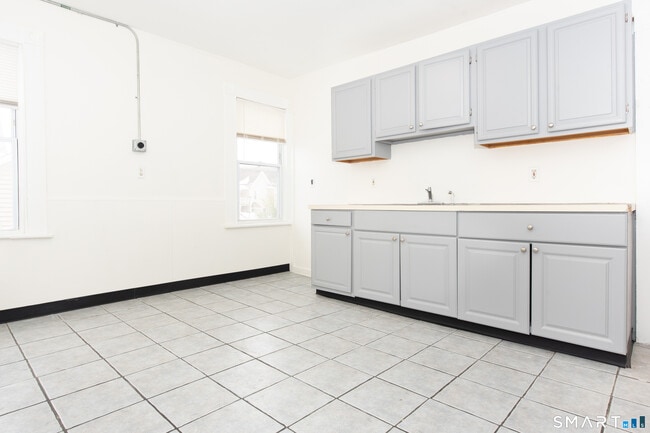 Building Photo - 110 Beaver St