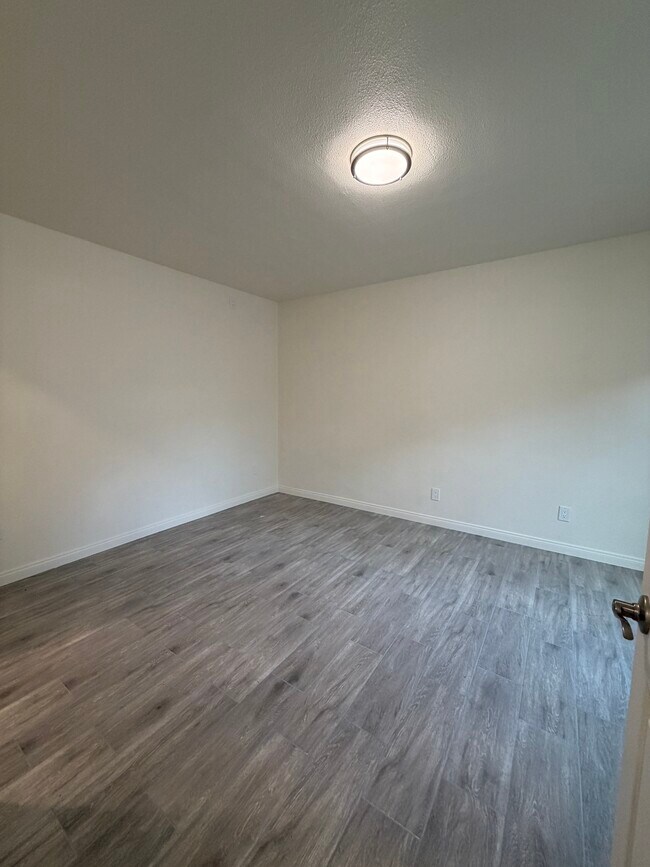 Bedroom - 223 E Colorado Blvd