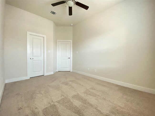 Building Photo - 9510 Cedarpost Square St