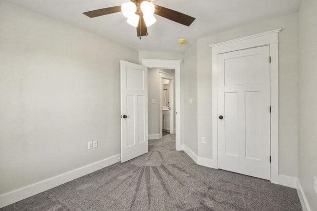 Building Photo - 1355 Valley Green Rd