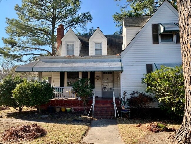 Building Photo - CUTE & COZY 2BED/1BATH DUPLEX FOR RENT - U...