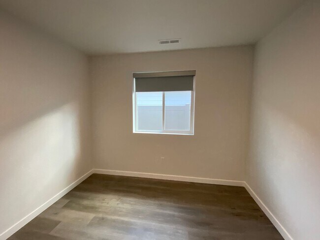 Building Photo - 4 Bedroom 2 Bath Single Level in Meridian Eagle & Ustick available 06/22/26