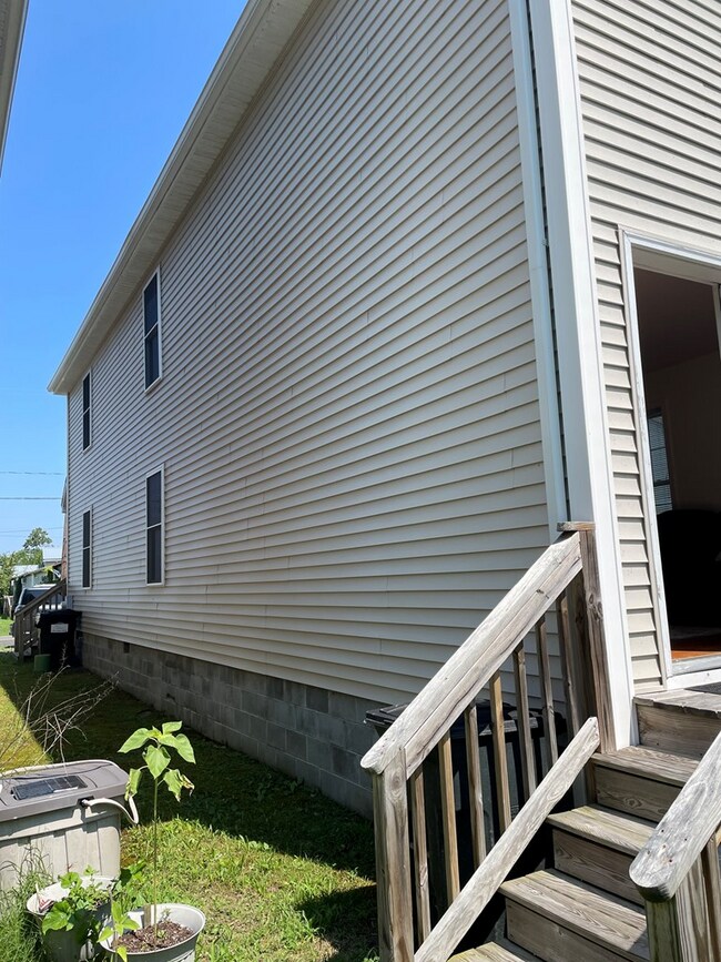 Building Photo - 5164 Main St