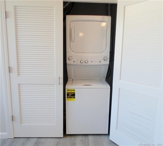 Building Photo - 2838 Fairfield Ave