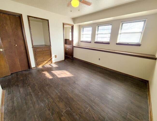 Building Photo - 3 Bedroom Home in Del City