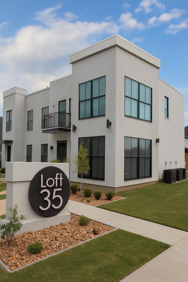 Primary Photo - 3552 Knight Ln