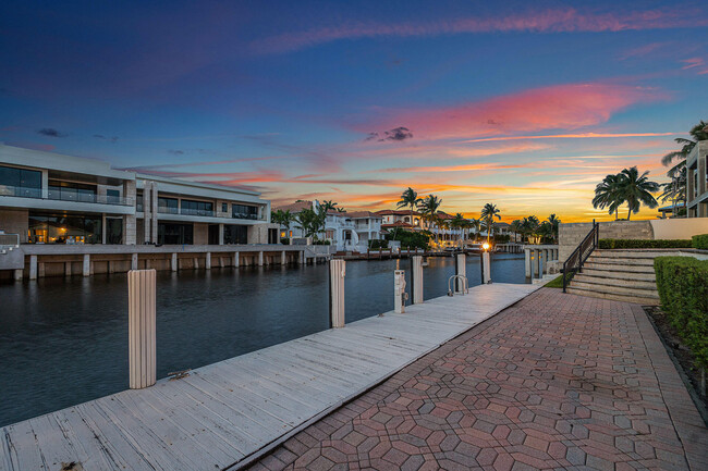 Building Photo - 159 Coconut Palm Rd