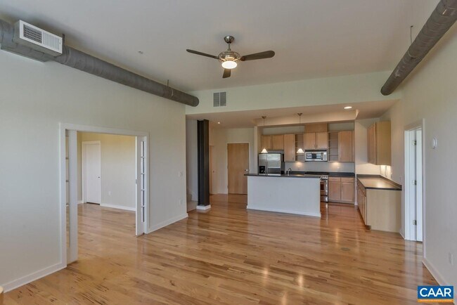 Building Photo - 200 Douglas Ave