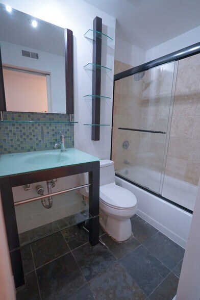 Building Photo - 613 Westgate Ave