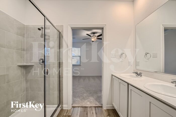 Building Photo - 2524 Goodrich Rd