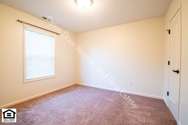 Building Photo - 12595 Shearwater Run