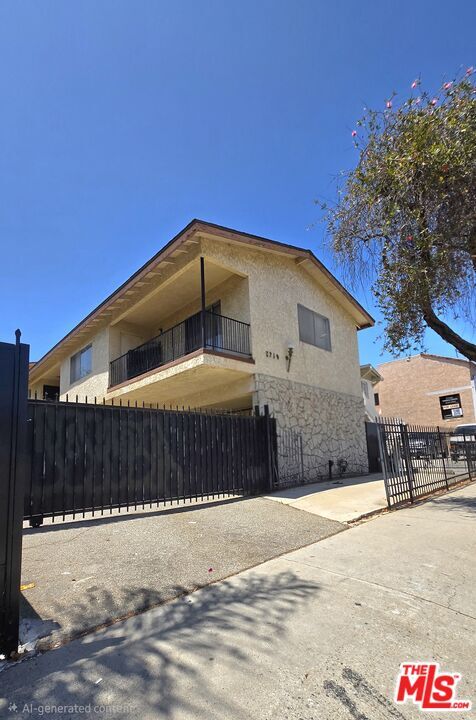 Building Photo - 2219 S Crenshaw Blvd