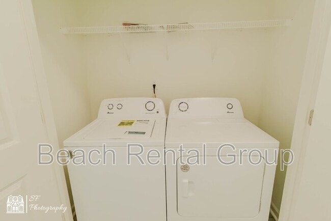 Building Photo - 115 Crescent Wy