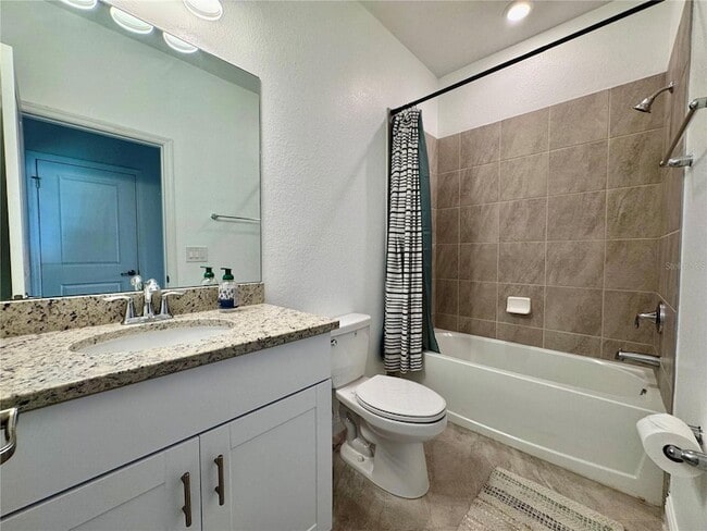 Building Photo - 17876 Woodland Ct