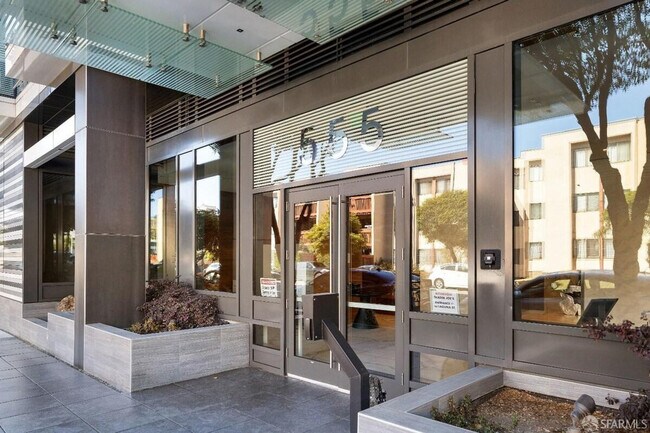 Building Photo - 601 Grove St