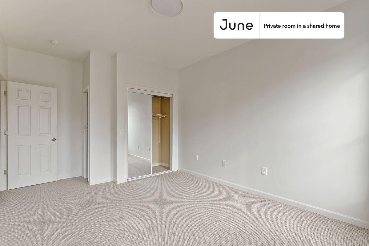 Building Photo - Room in Shared 5 bed/7 bath home