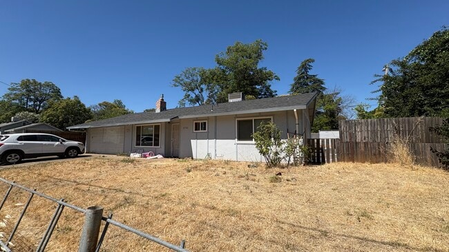 Primary Photo - 2732 Spencer Ave
