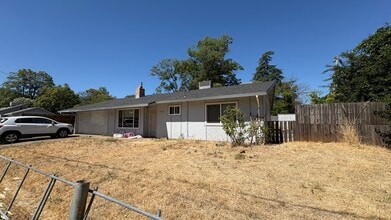 Building Photo - 2732 Spencer Ave
