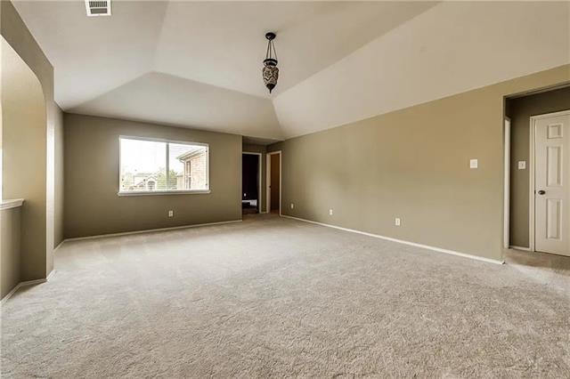 Building Photo - 9304 Regal Oaks Dr