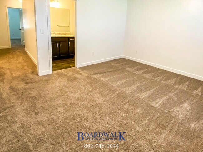 Building Photo - Beautiful 3 Bed 2 Bath Herriman Townhome!