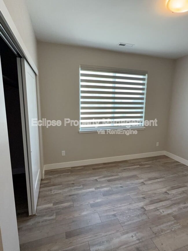 Building Photo - 679 Eadin Ln
