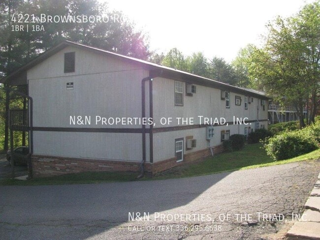 Building Photo - 4221 Brownsboro Rd