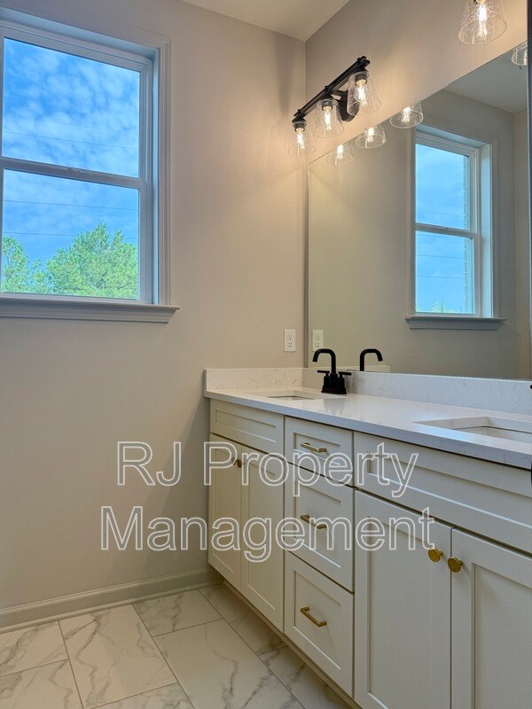 Building Photo - 924 Aldwick Dr