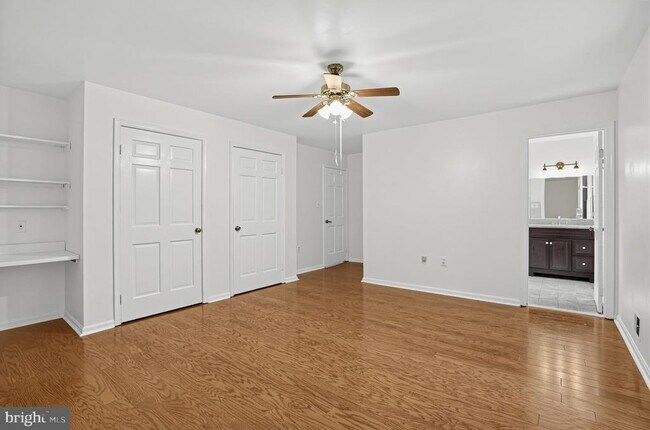 Building Photo - 6401 Wolf Run Hunt Ct
