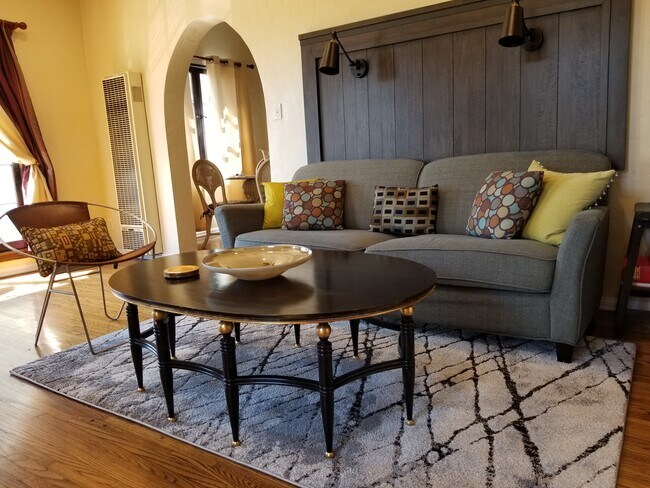 Living Room - 1324 S Cloverdale Ave