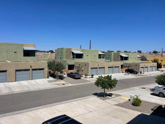 Building Photo - 1668 Bull Lea Dr SE