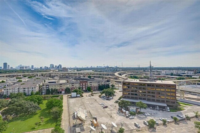 Building Photo - 3525 Sage Rd