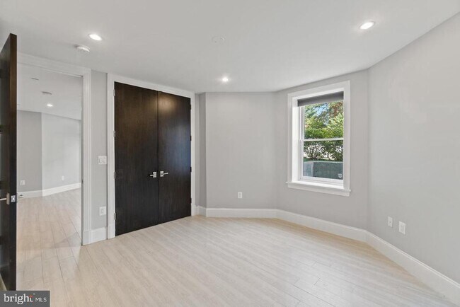 Building Photo - 2035 13th St NW