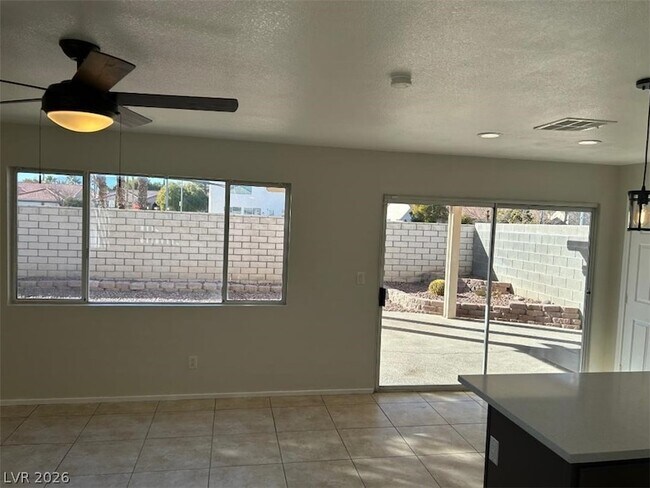 Building Photo - 8997 Ivybridge St