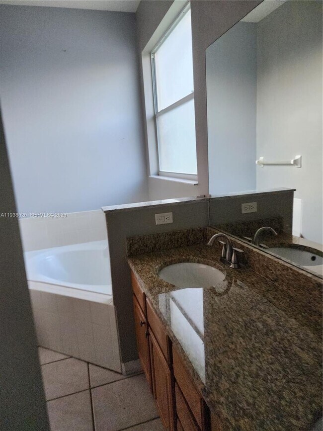 Building Photo - 4245 Settlers Ct